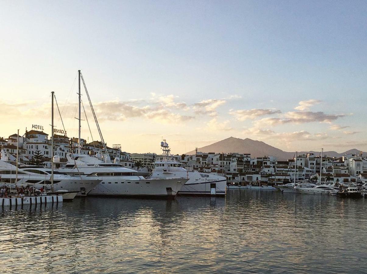 Luxury Holiday In Puerto Banus Marina With Sea Views *